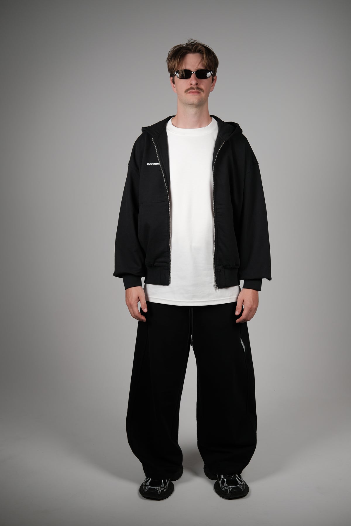 KYN NOIR - HOODIE NO.01