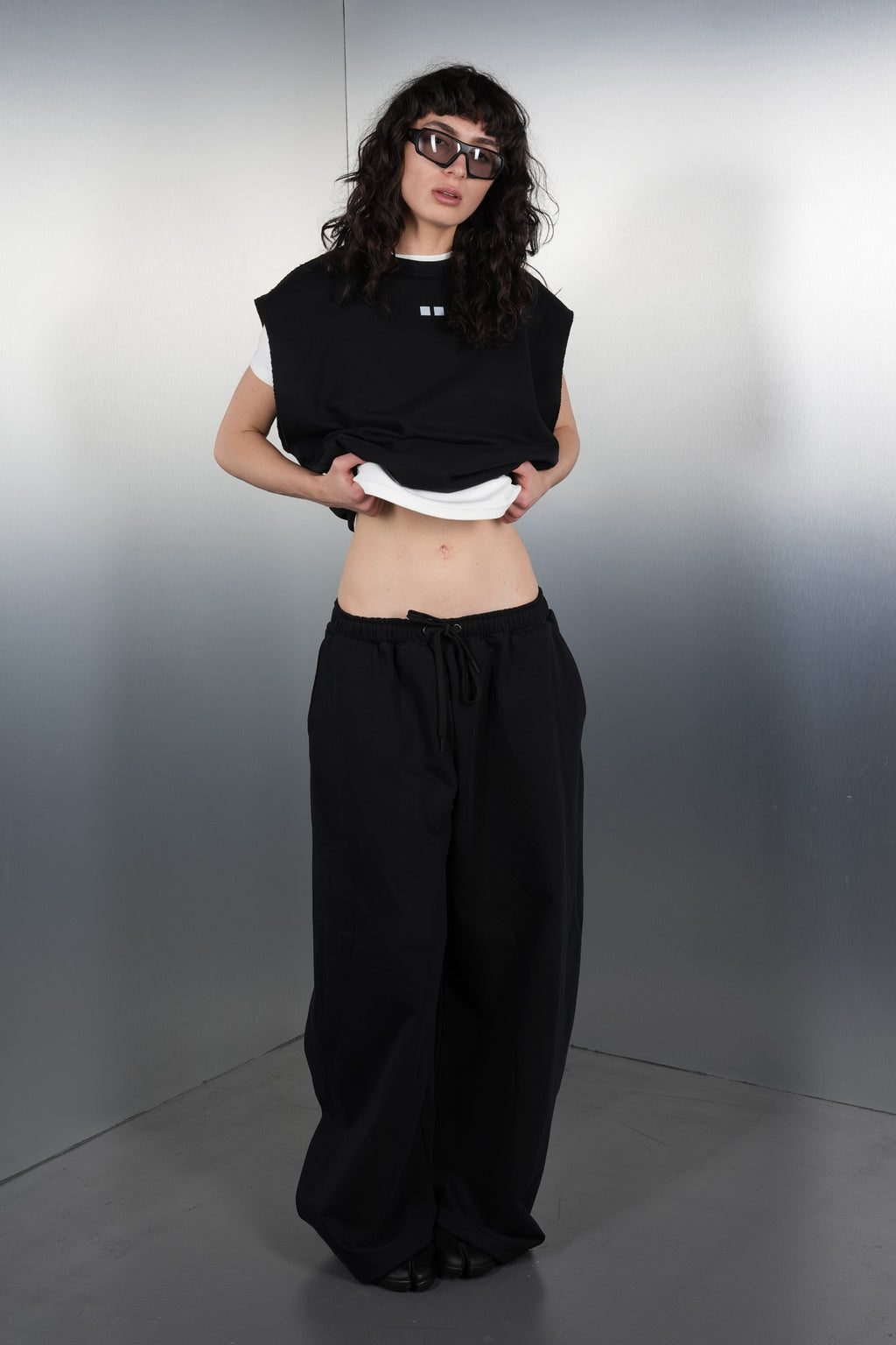 Drop-Shoulder Black