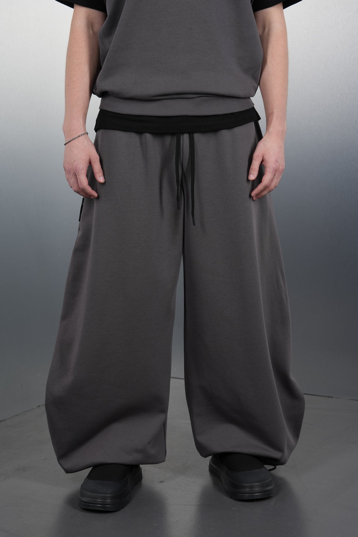 Parachute Pants Grey